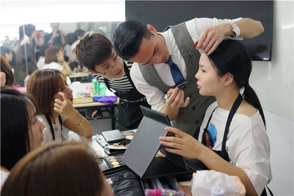 选择化妆学校要谨慎,好坏直接决定了学习效果!