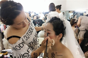 给大家的一些选择化妆学校的建议