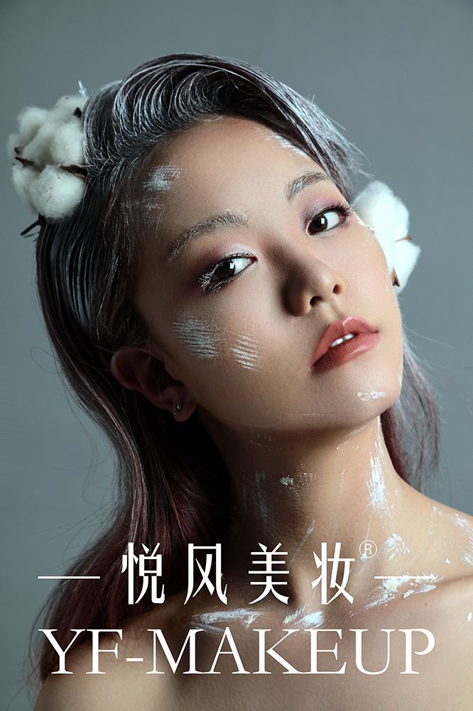 冰雪妆容 来自冬季大自然的馈赠