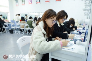 学化妆，别只看广告！这所学校的“硬实力”才是关键