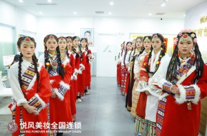 悦风美妆学院全国连锁靠谱，零基础学化妆无忧