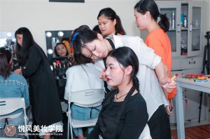 深耕美业学习，在悦风美妆蜕变心得